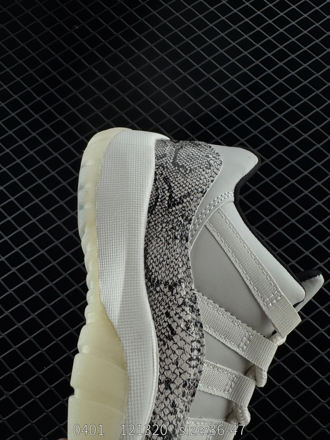 Air Jordan 11 Retro GS “Gamma Blue”